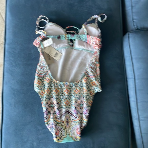 Kenneth Cole lace-up tile swimsuit. Beautiful NWT Size Medium - Picture 6 of 7